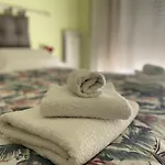 Bed & Breakfast Cavour16 Rent Bedrooms 3*