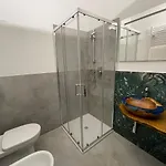 Cavour16 Rent Bedrooms Oda ve Kahvaltı