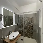 Oda ve Kahvaltı Cavour16 Rent Bedrooms