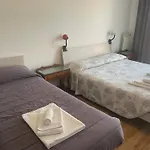 Oda ve Kahvaltı Cavour16 Rent Bedrooms Cenova