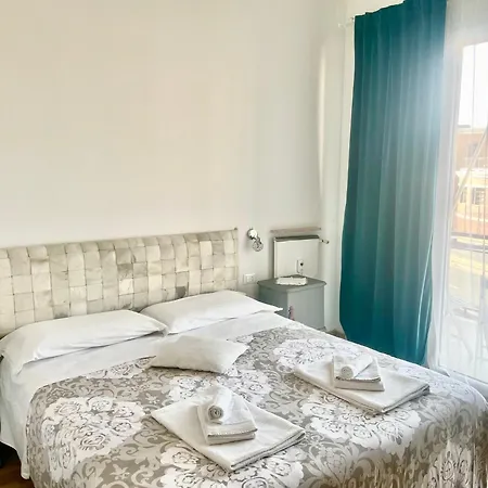 Cavour16 Rent Bedrooms B&B