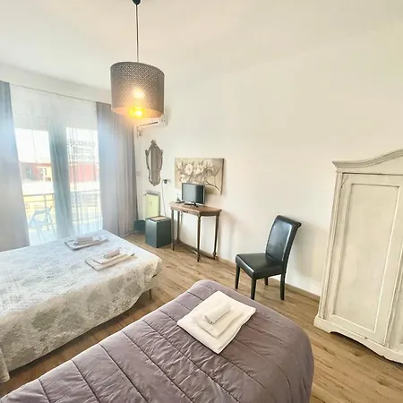 Cavour16 Rent Bedrooms Alojamento de Acomodação e Pequeno-almoço