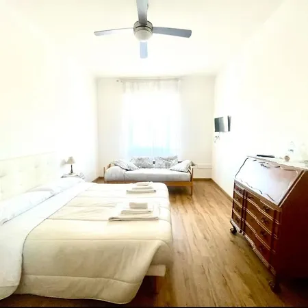 Cavour16 Rent Bedrooms