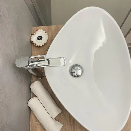 Cavour16 Rent Bedrooms Alojamento de Acomodação e Pequeno-almoço