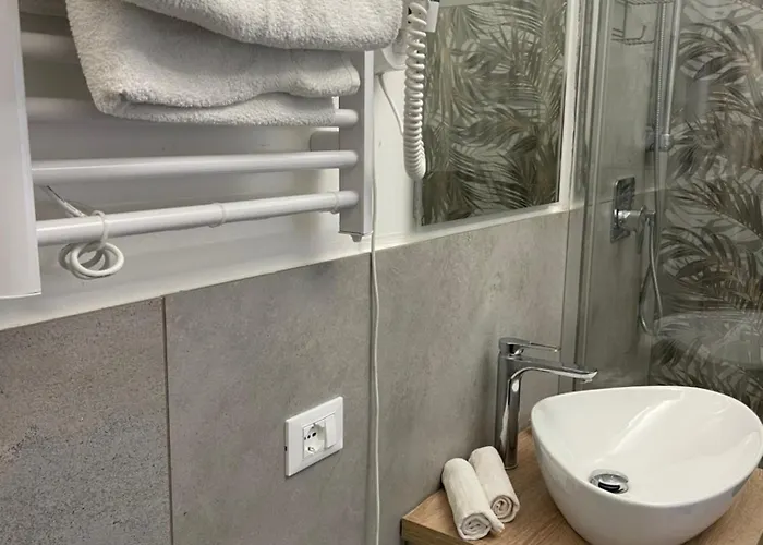 Cavour16 Rent Bedrooms