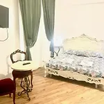 Frühstückspension Cavour16 Rent Bedrooms