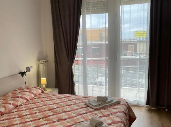 Cavour16 Rent Bedrooms ベッド・アンド・ブレックファスト