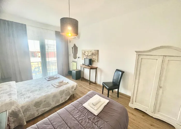 Cavour16 Rent Bedrooms ベッド・アンド・ブレックファスト