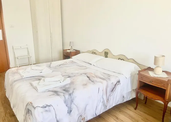Cavour16 Rent Bedrooms