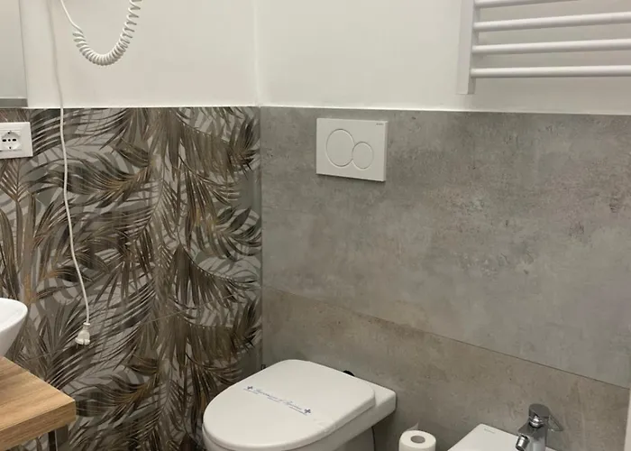 Cavour16 Rent Bedrooms ベッド・アンド・ブレックファスト ジェノヴァ